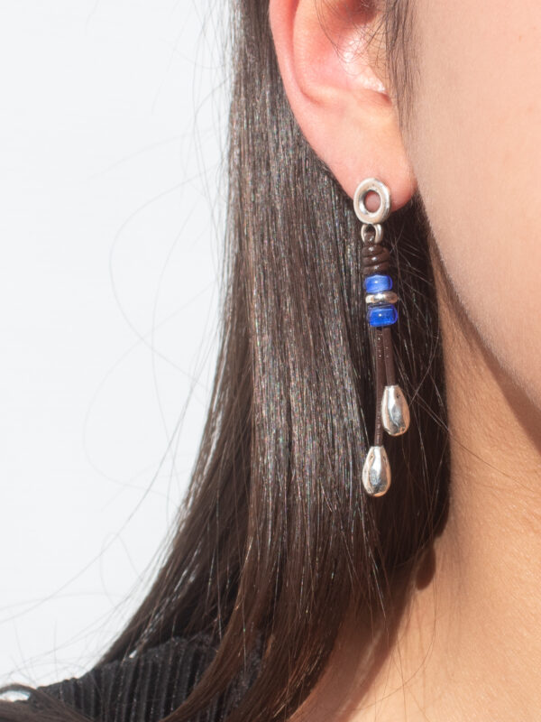Pendientes de Cuero y Zamak Bañado en Plata