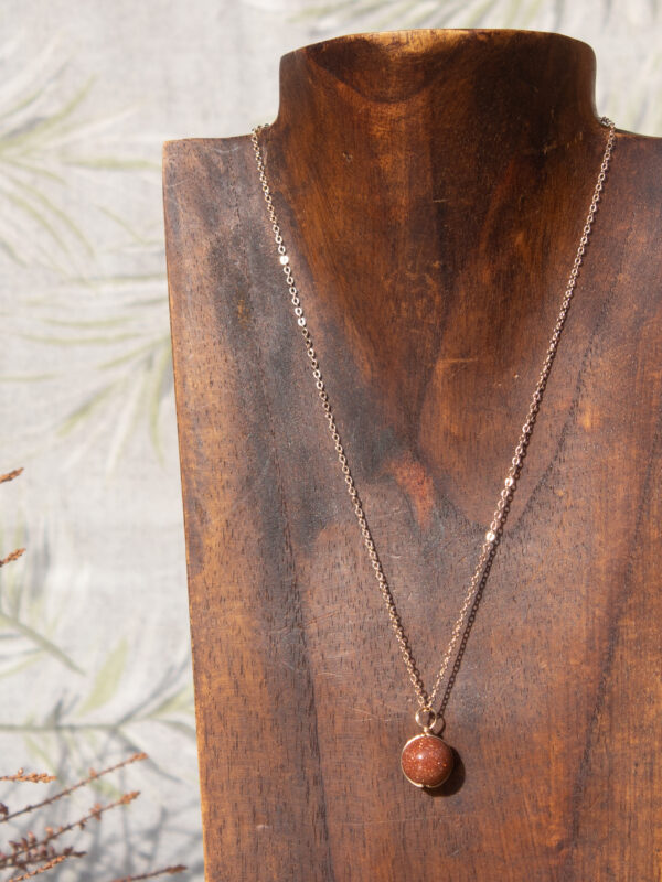 AMICHI - Collar Piedra Círculo con Cadena de Acero Inoxidable