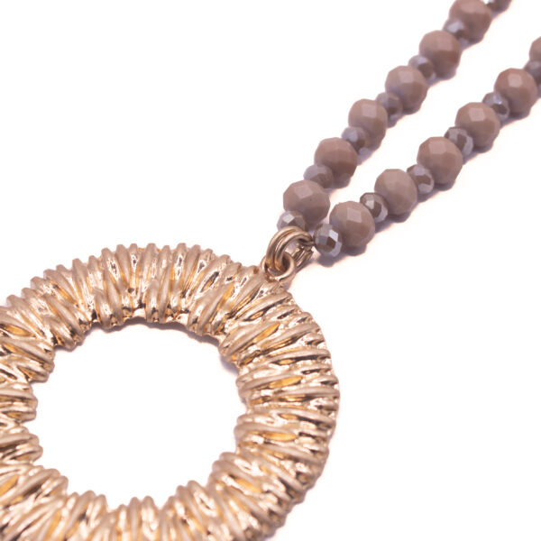 IMG_1961 AMICHI- Collar Largo de Cristal Facetado con Círculo Dorado