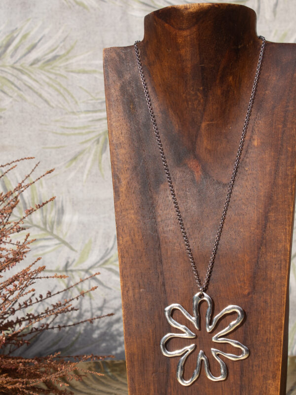 AMICHI - Collar Flor con Cadena Larga de Acero Inoxidable