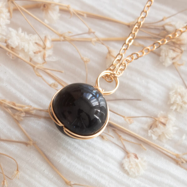 AMICHI - Collar Piedra Círculo con Cadena de Acero Inoxidable