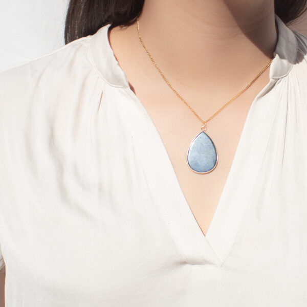 AMICHI- Collar con Piedra Natural en Forma de Gota de Agua y Cadena de Acero