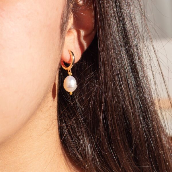 IMG_2659 AMICHI- Pendientes de Perlas Naturales con Aro Dorado Chapado en Oro