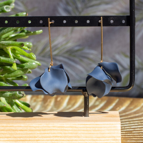 IMG_2995 Pendientes con Pétalos de Flor de Resina y Acero Inoxidable