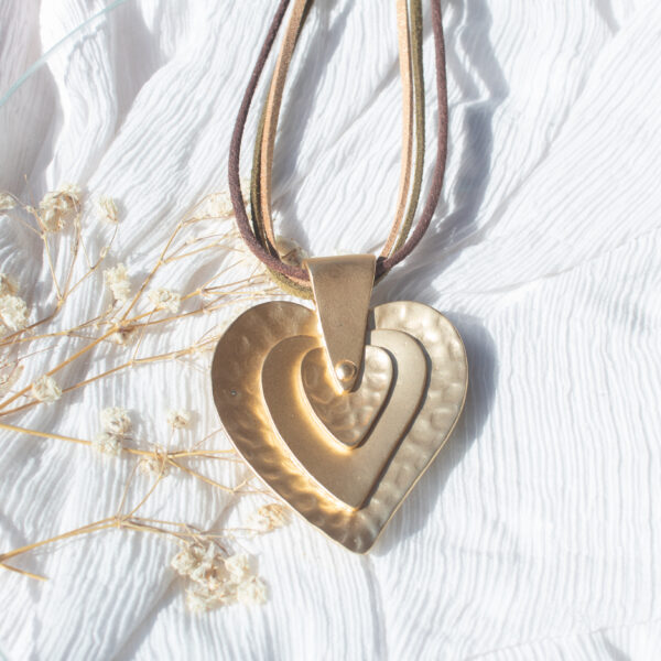 Colgante Corazón Dorado Grande con Antelina